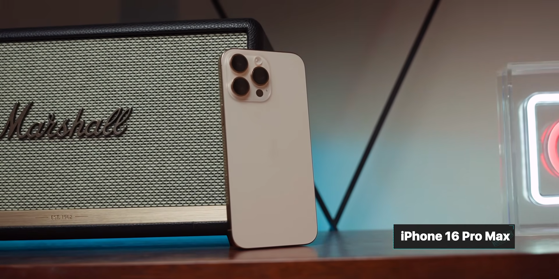 iPhone 16 Pro Max masuk nominasi, tapi selisih harganya dengan iPhone 17 regular tidak sebanding peningkatannya