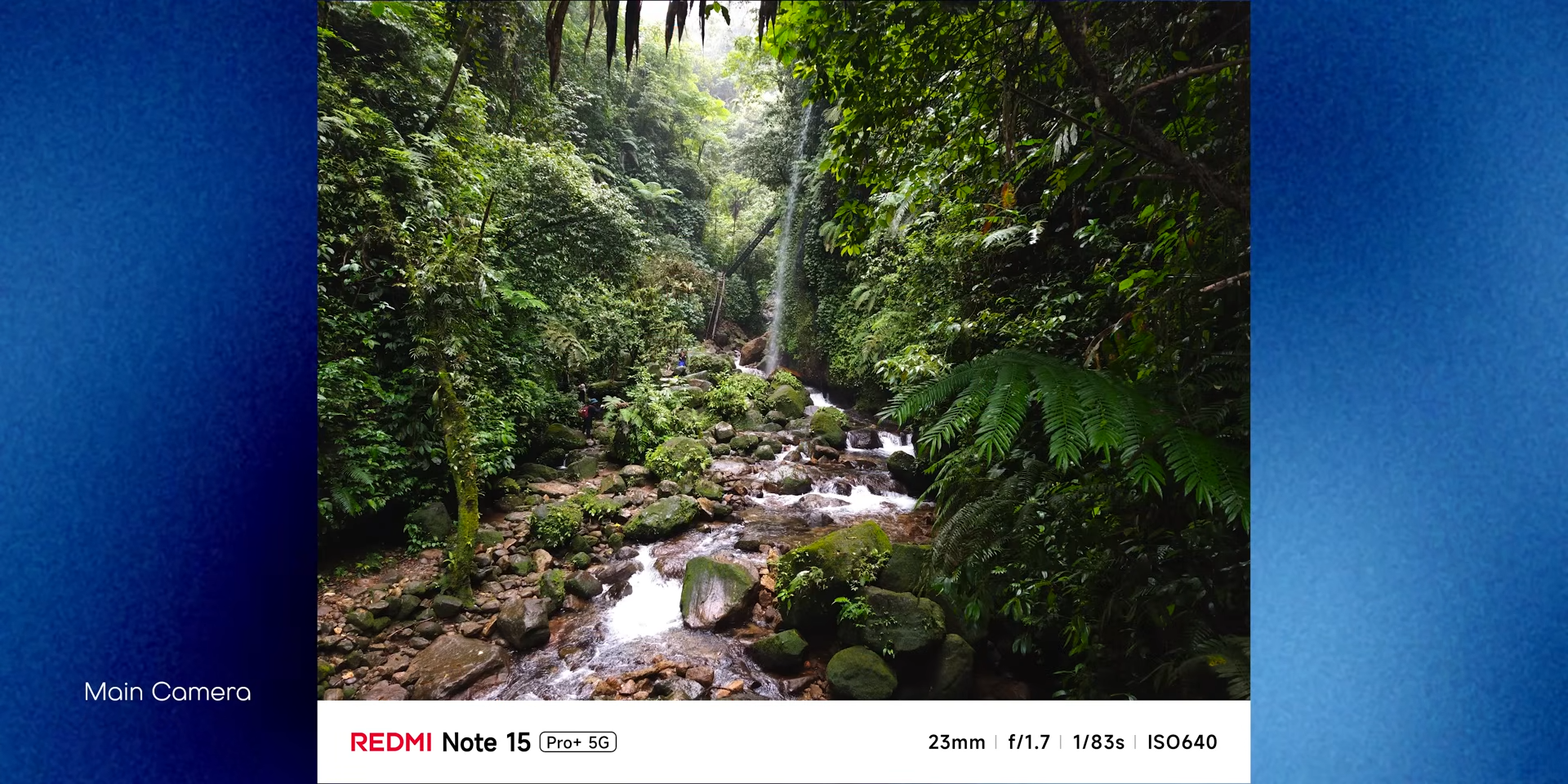 Kamera utama bisa diandalkan di kondisi outdoor lembab seperti area curug