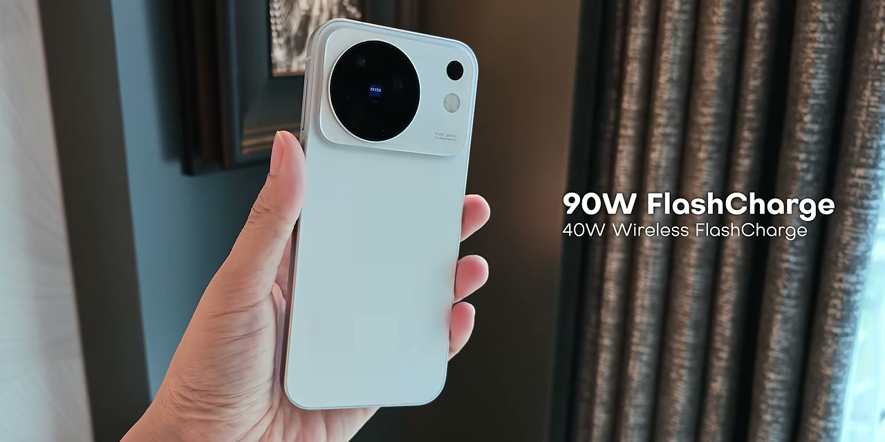 Informasi kecepatan pengisian daya 90W FlashCharge dan 40W Wireless FlashCharge